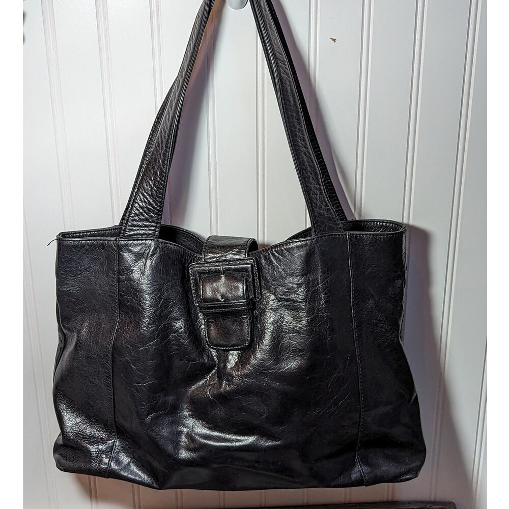 Hobo The Original Women's Black Leather Vintage Shoulder Bag Buckle Closure